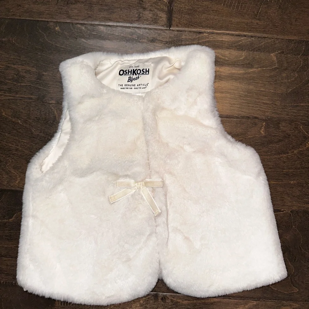 OshKosh B'gosh Faux Fur Vest Toddler Girl Size 3T